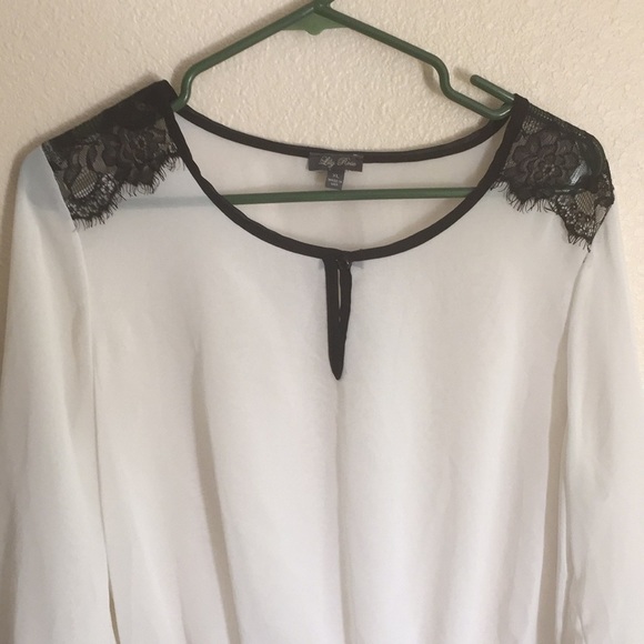 Lily Rose blouse - Picture 2 of 2